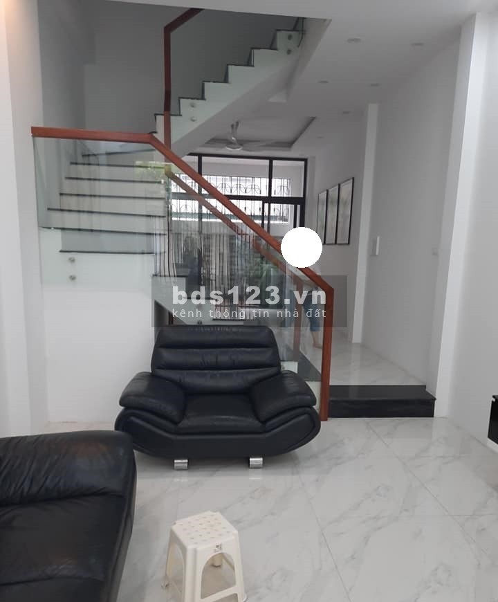Bán nhà Ngô Gia Khảm 63m2, 30m ô tô, 2 mặt thoáng, nhà đẹp, nội thất đẹp, ở ngay, giá 3.83 tỷ