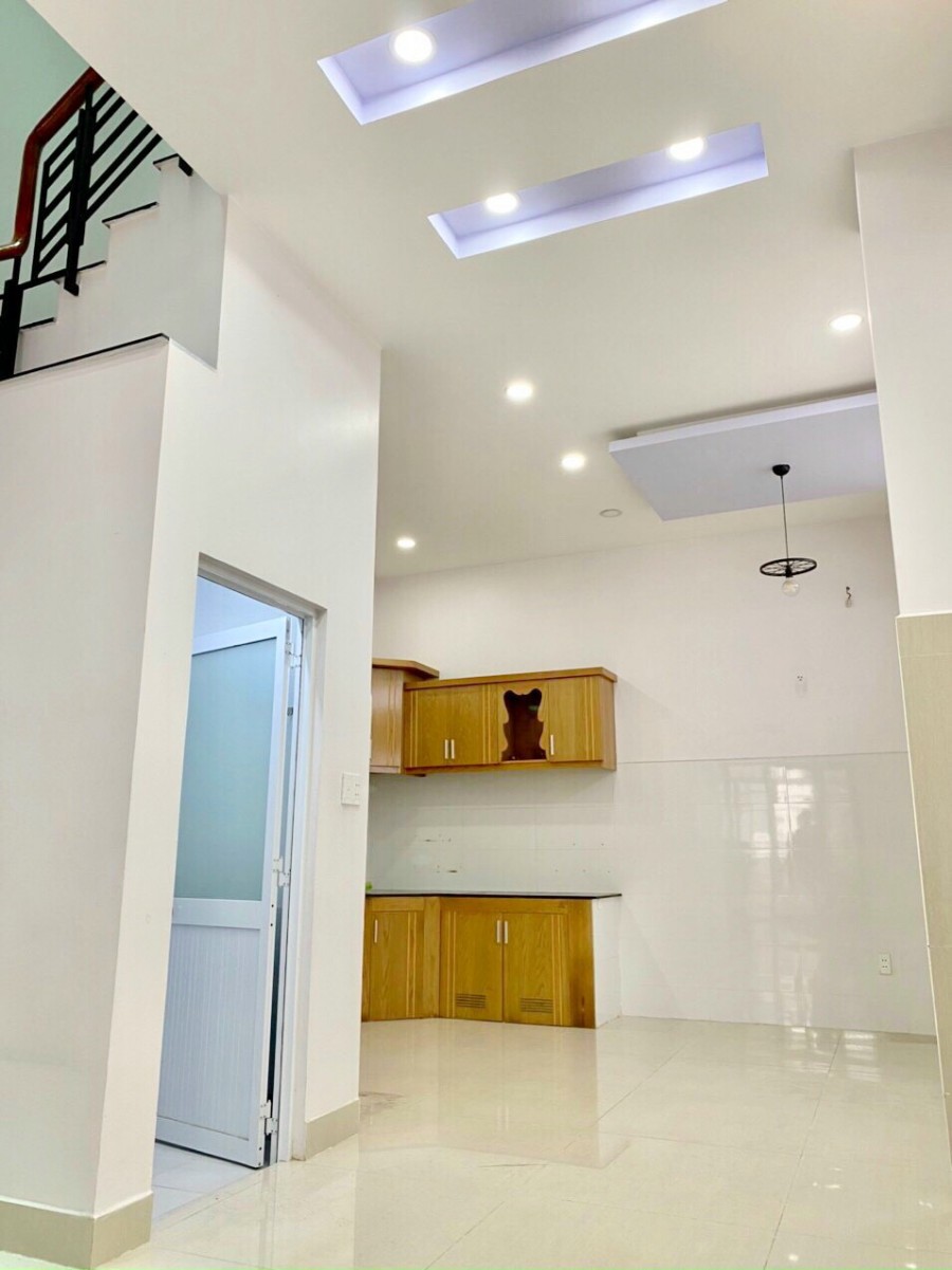 Cho thuê nhà (4.5*14m) 2 lầu, gần MT Phạm Hùng P4 Q8