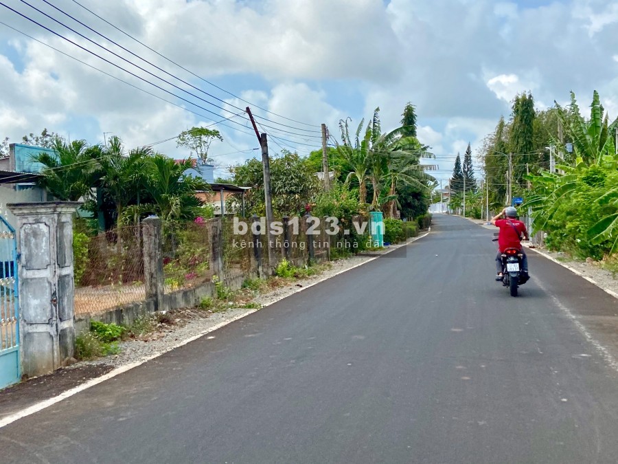 Đất sổ đỏ ngay dân cư thị trấn gần KCN Đất Đỏ 1 Bà Rịa Vũng Tàu