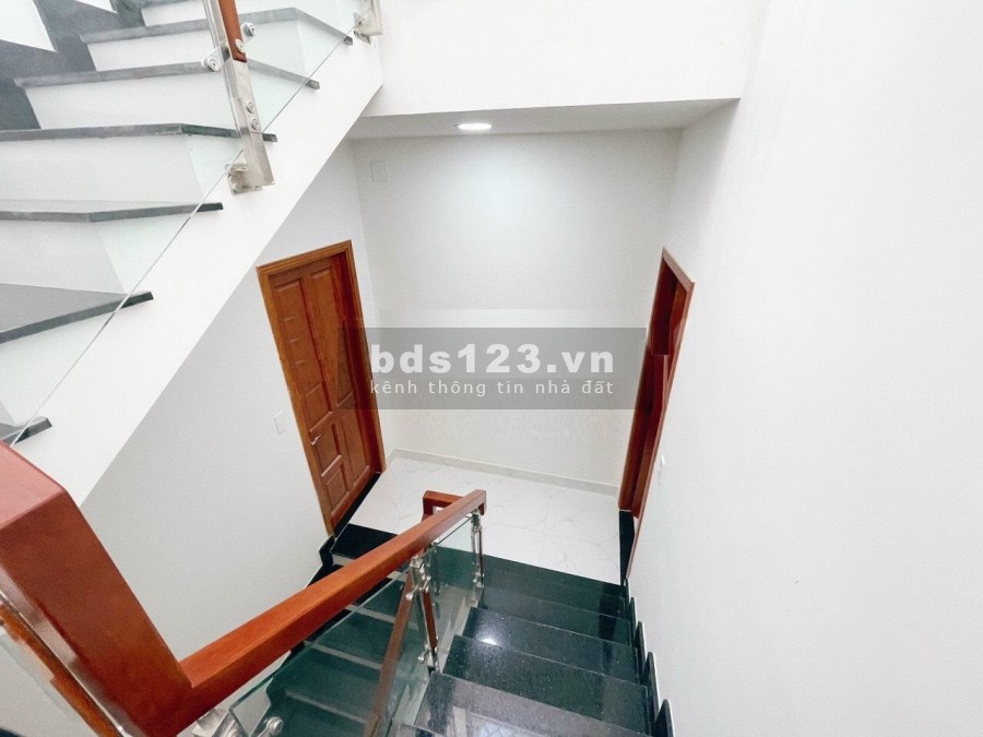 Bán nhà 4 tầng, 4x14 hẻm xe hơi Hồ Học Lãm 4ti9