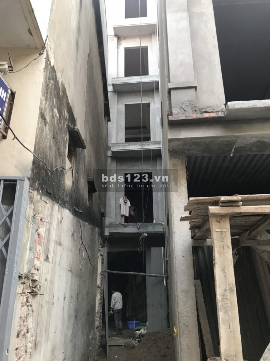 Bán nhà phố Thịnh Liệt Hoàng Mai, đường ô tô tránh