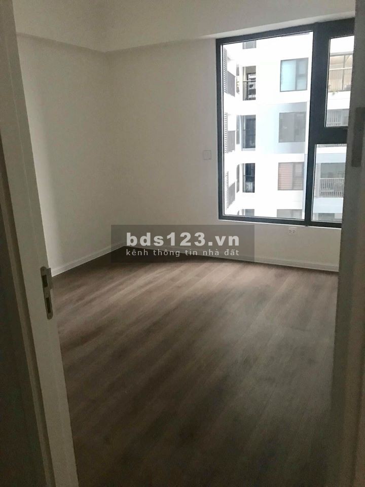Tôi bán gấp căn 06 tòa D, 2pn 76m2 ban công ĐB, view nội khu và sông hồng, sổ đỏ Imperia Sky Garden
