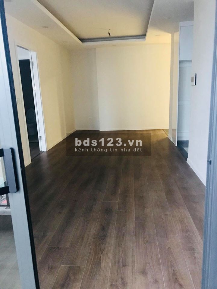 Tôi bán gấp căn 06 tòa D, 2pn 76m2 ban công ĐB, view nội khu và sông hồng, sổ đỏ Imperia Sky Garden