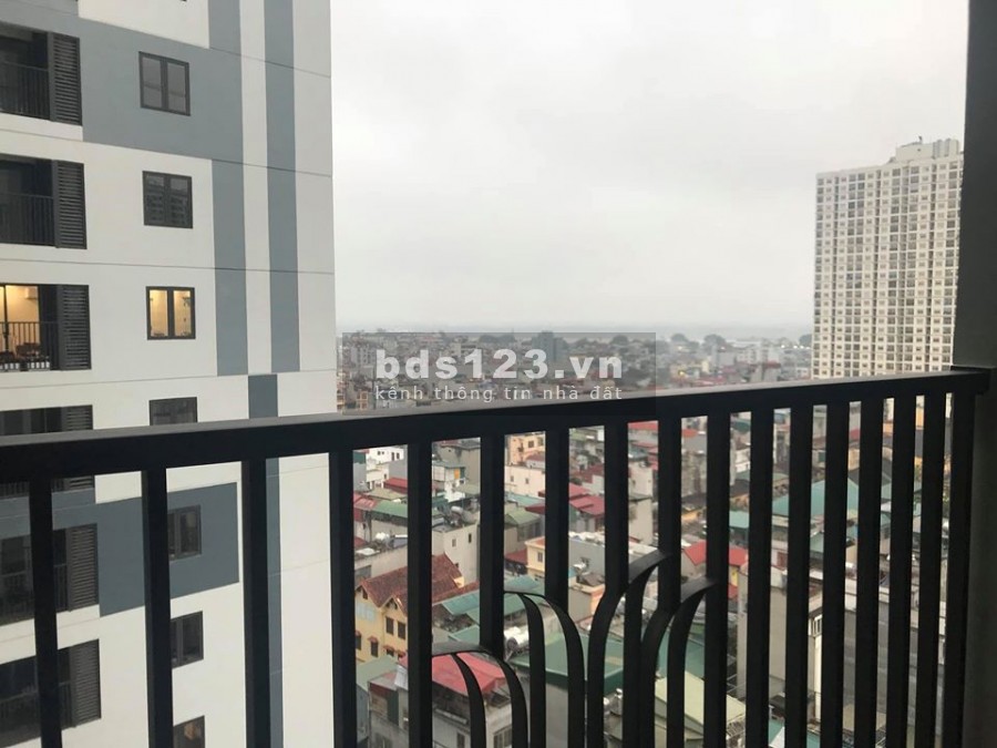 Tôi bán gấp căn 06 tòa D, 2pn 76m2 ban công ĐB, view nội khu và sông hồng, sổ đỏ Imperia Sky Garden