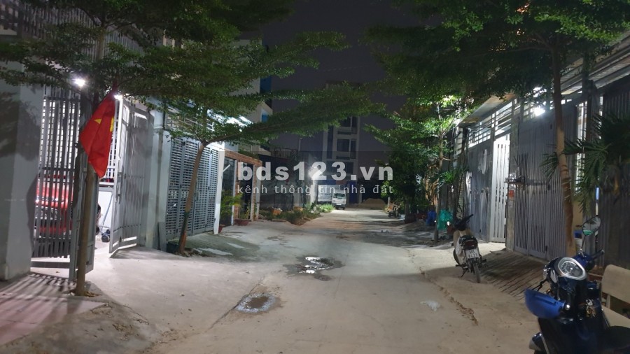 CẦN BÁN NHÀ TRỌ MỚI XÂY ĐƯỜNG 8M, khu dân cư văn minh (C.Chủ) QUẬN 12