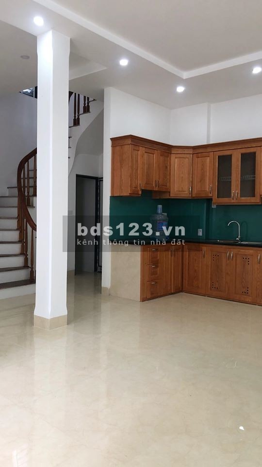 Bán nhà Chùa Liên Phái, Bạch Mai giá 2.6 tỷ, 28mx4T, ở được luôn