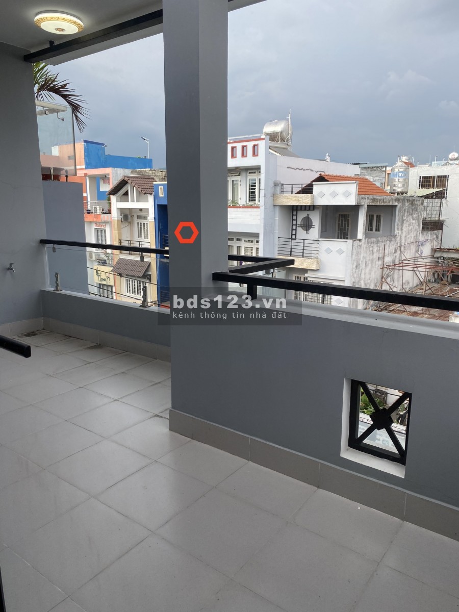 MT Nguyễn Văn Công 6.5 x 25, 1trệt, 3lầu, 5p, 5wc, Full ML.