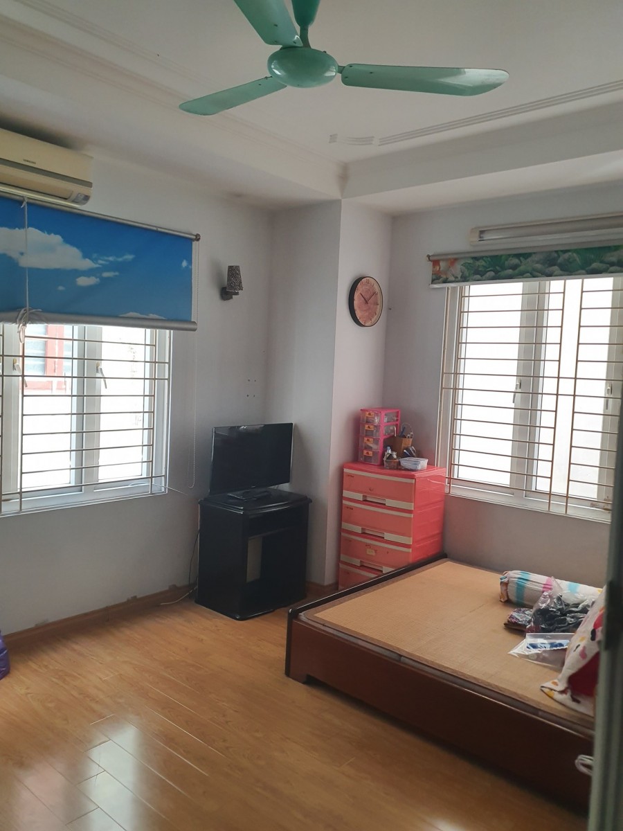 Phố Tây Sơn, nhà lô phân lô thoáng trước sau hơn 3 tỷ ô tô đỗ cửa, nhà đẹp long lanh nội thất xịn mịn 0909-553338