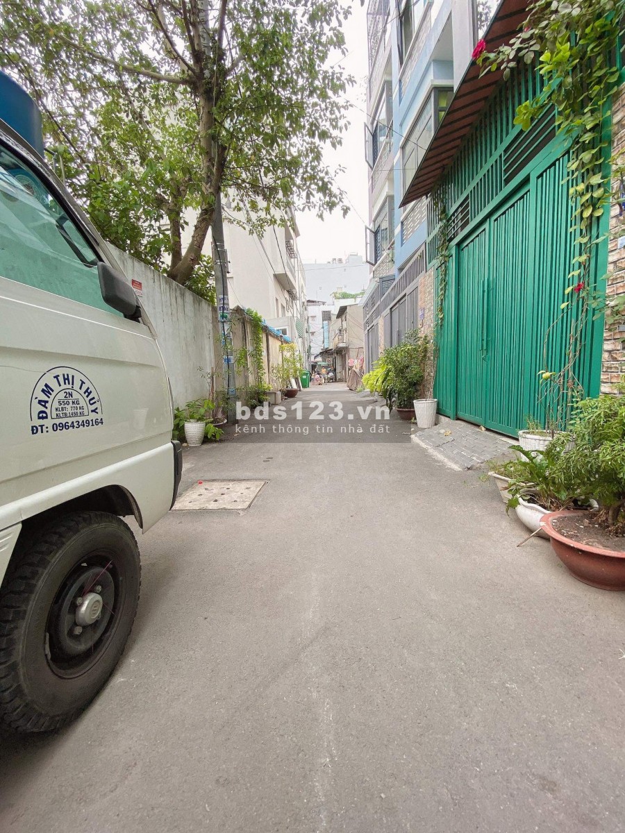 Mua nhà tặng nội thất tiền tỷ đường Chế Lan Viên, có thang máy, giá 7.3 tỷ