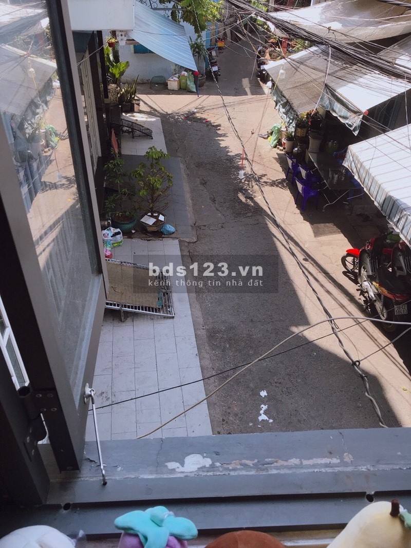 Bán nhà 2 lầu, 2PN hẻm 997 cách Trần Xuân Soạn 50m phường Tân Hưng Quận 7