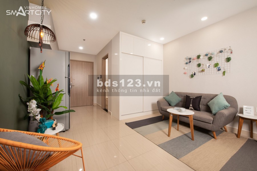 Cần bán căn Studio 32m2 ban công Đông Bắc, dự án Vinhomes Smart City