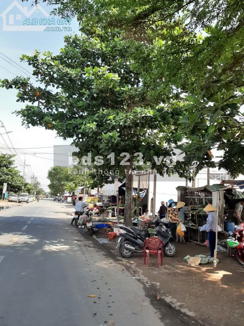 Cần bán gấp miếng đất 525m2, 300m thổ cư, 4 tỷ ở đường Bùi Thị Điệt