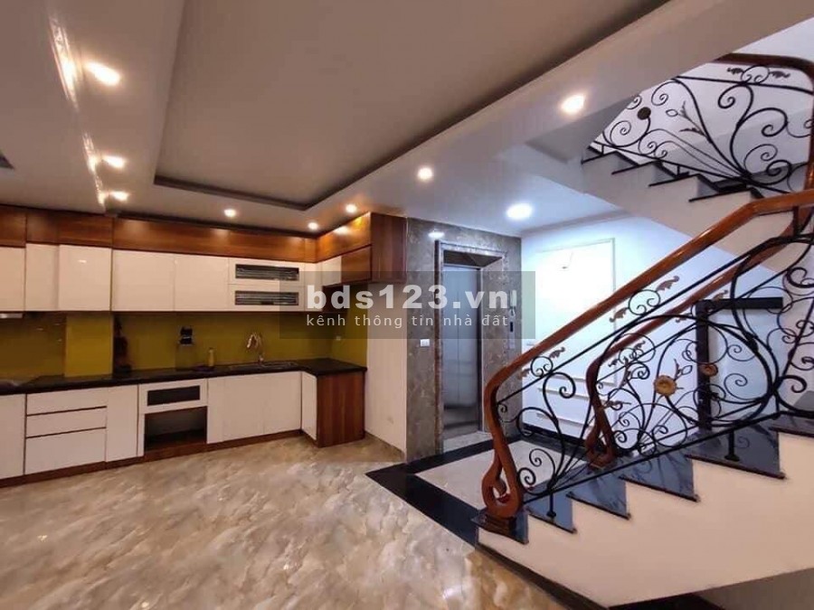 Nhà đẹp sát cầu Chương Dương, đầu phố Bồ Đề, dtsd 58m2, 6 tầng đúc, mt 6m, giá 7 tỷ