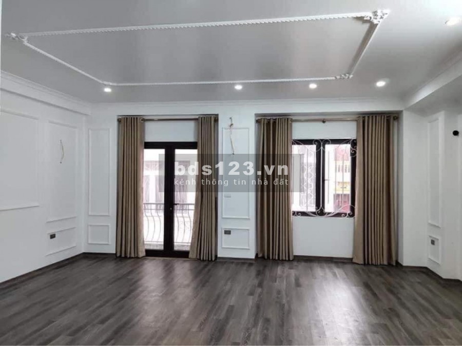 Nhà đẹp sát cầu Chương Dương, đầu phố Bồ Đề, dtsd 58m2, 6 tầng đúc, mt 6m, giá 7 tỷ