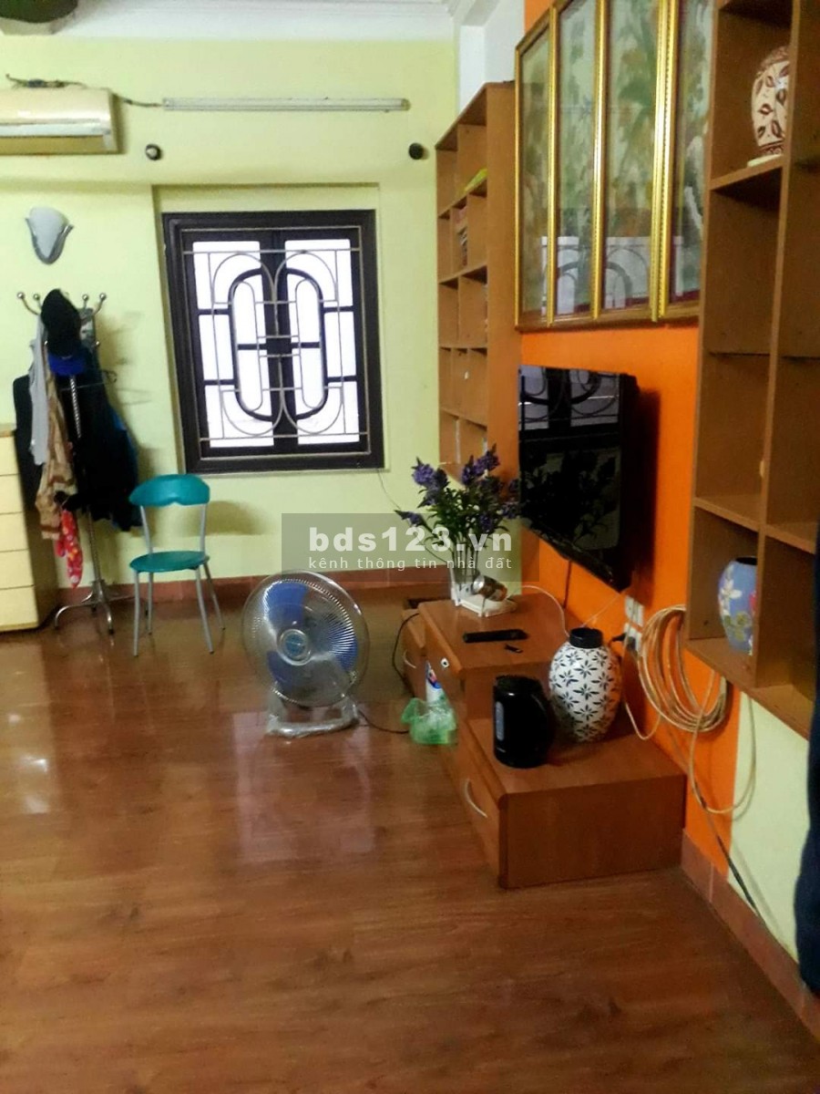 Chính chủ bán nhà Quận Hai Bà Trưng. DT 70/98m2, 4 tầng, lô góc Hơn 5 tỷ