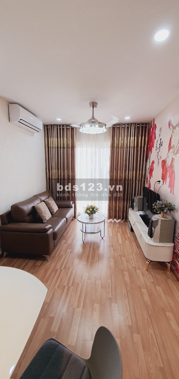 Chính chủ cho thuê căn hộ tầng cao, cc Diamond Riverside, dtsd 74m2, 2 PN, giá 12 triệu/tháng, thương lượng