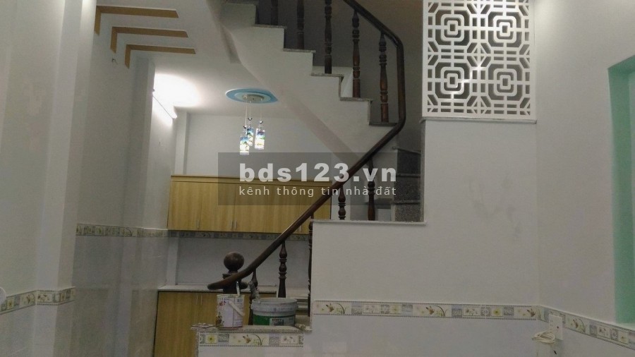 Nhà 1 trệt 1 lầu hẻm thông mới xây chưa qua sử dụng ở cuối đường lê văn khương