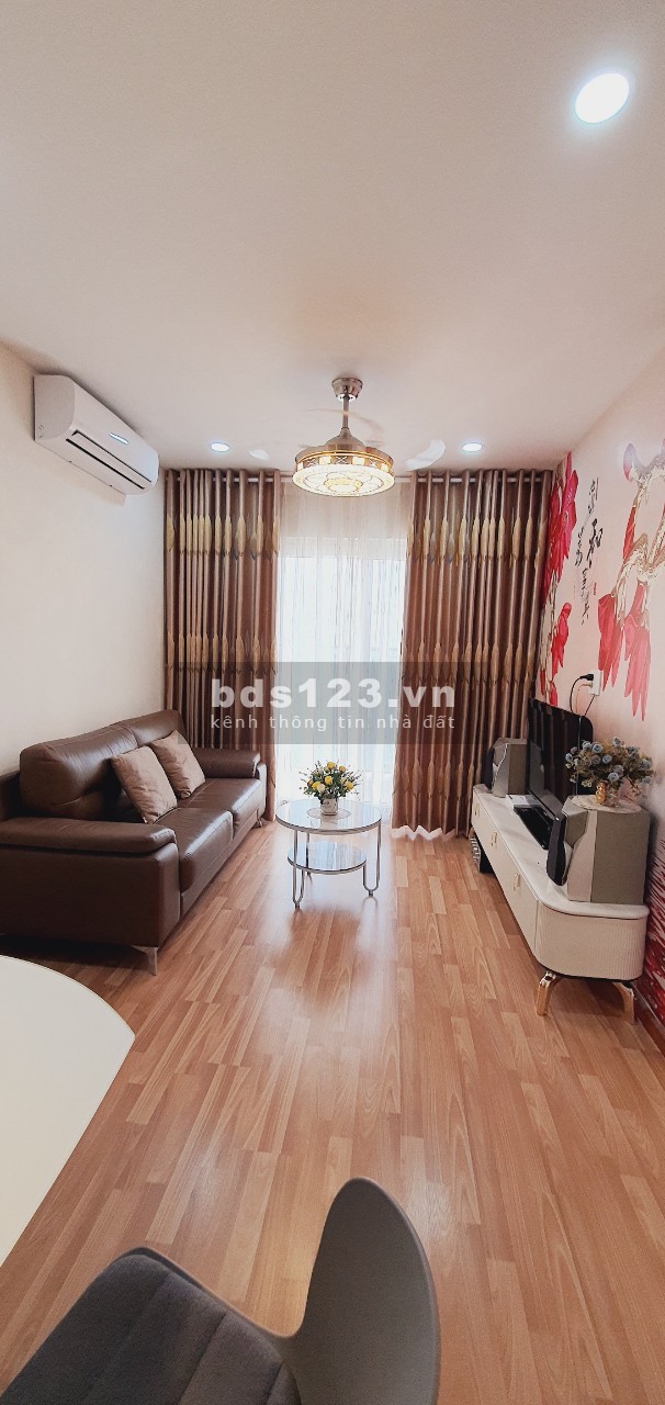 Chính chủ cho thuê căn hộ tầng cao, cc Diamond Riverside, dtsd 74m2, 2 PN, giá 12 triệu/tháng, thương lượng