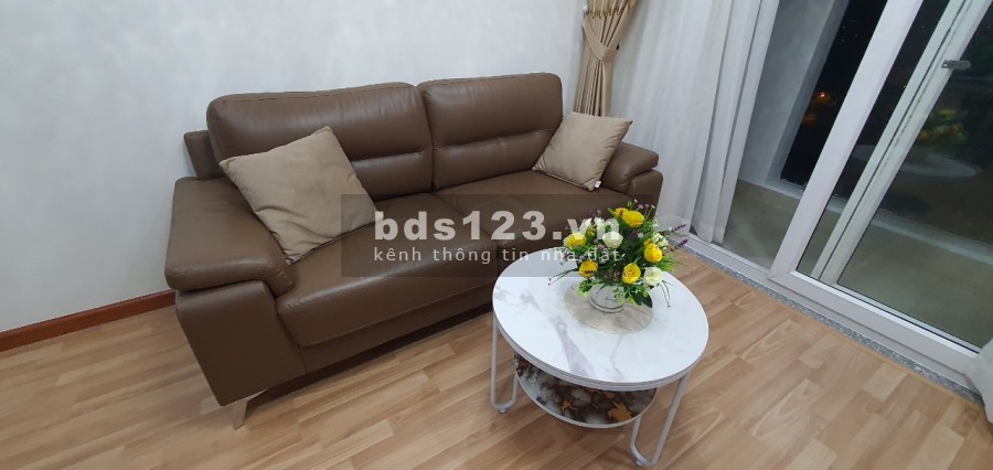 Chính chủ cho thuê căn hộ tầng cao, cc Diamond Riverside, dtsd 74m2, 2 PN, giá 12 triệu/tháng, thương lượng