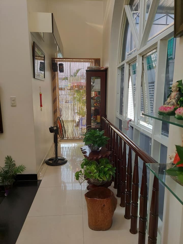 Xe hơi đậu trong nhà đường Trần Hưng Đạo, 5 tầng, 7 pn, dt 78m2, giá 21 tỷ