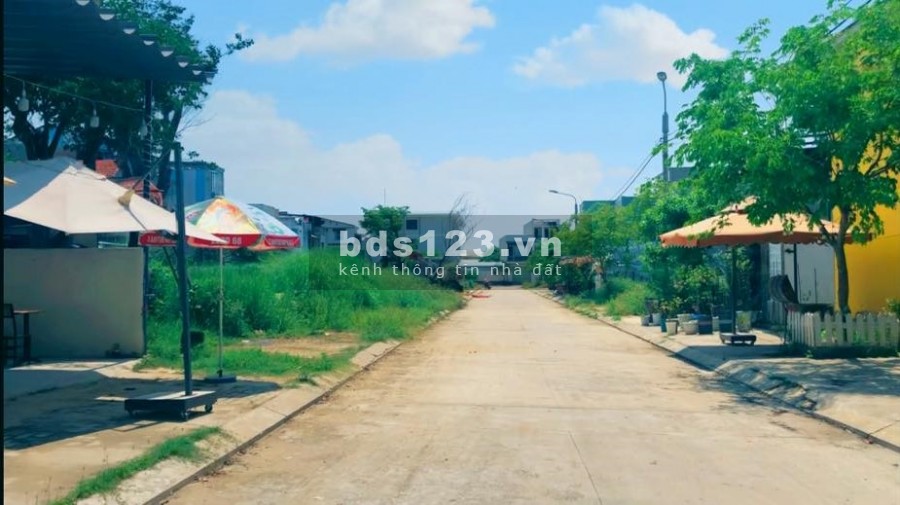 Bán đất trung tâm Thị Trấn Ái Nghĩa đối diện UBND huyện Đại Lộc.