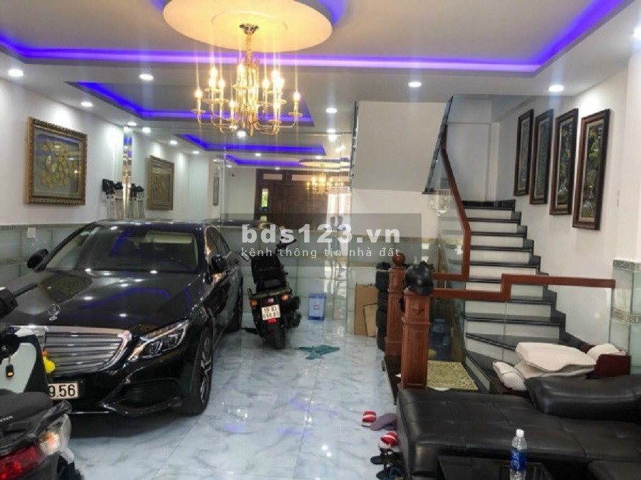 Bán Đất Nhỉnh 70Triệu/m2, Tặng nhà cực đẹp HXH tránh 5 Tầng sát Sân Bay TSN.4x20 NH5, 8 tỷ