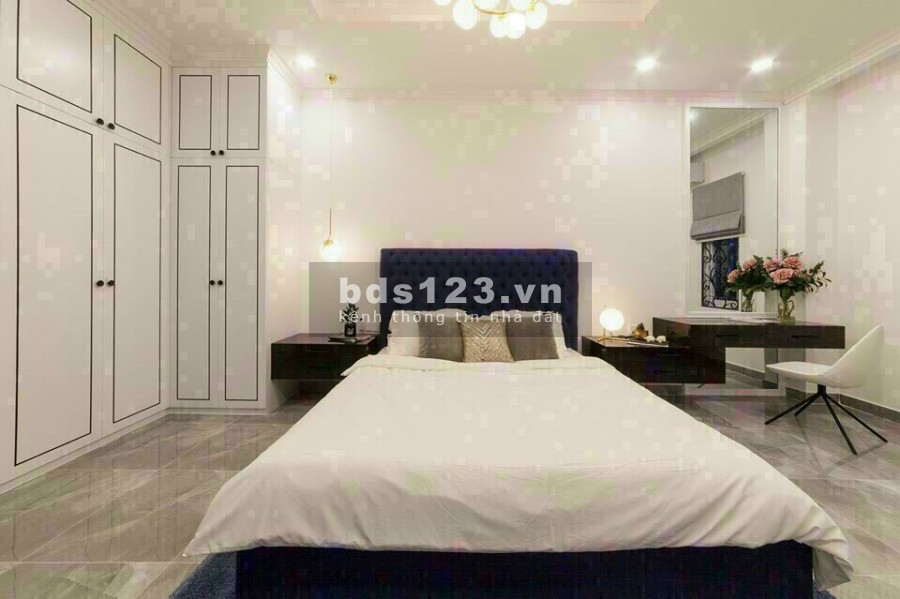 Bán Đất Nhỉnh 70Triệu/m2, Tặng nhà cực đẹp HXH tránh 5 Tầng sát Sân Bay TSN.4x20 NH5, 8 tỷ