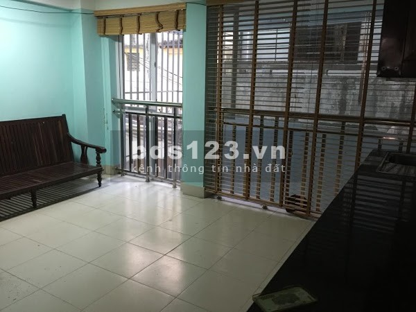 Bán nhà phố Thái Thịnh DT 39m * 5 T, MT 4,5m ngõ nông rộng xe ba gác đua. 3,7 tỷ