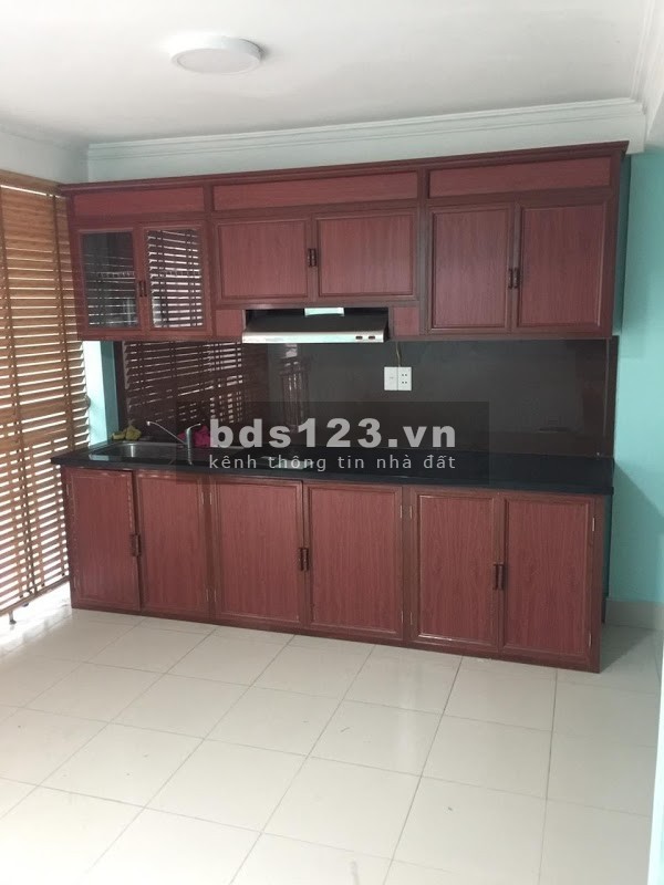 Bán nhà phố Thái Thịnh DT 39m * 5 T, MT 4,5m ngõ nông rộng xe ba gác đua. 3,7 tỷ