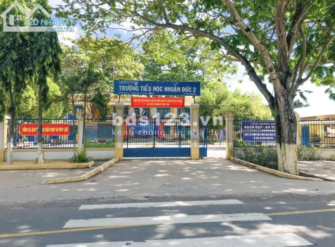Cần bán gấp miếng đất 525m2, 300m thổ cư, 4 tỷ ở đường Bùi Thị Điệt