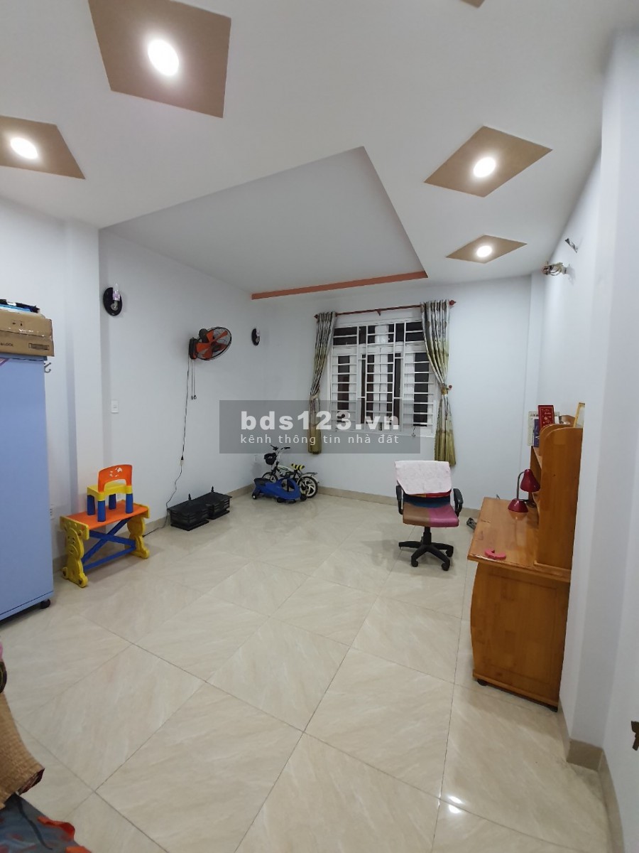 Bán nhà Ngay Sau Chợ Trung Chánh 2 Tầng DT 76m2 Giá 3Tỷ 95