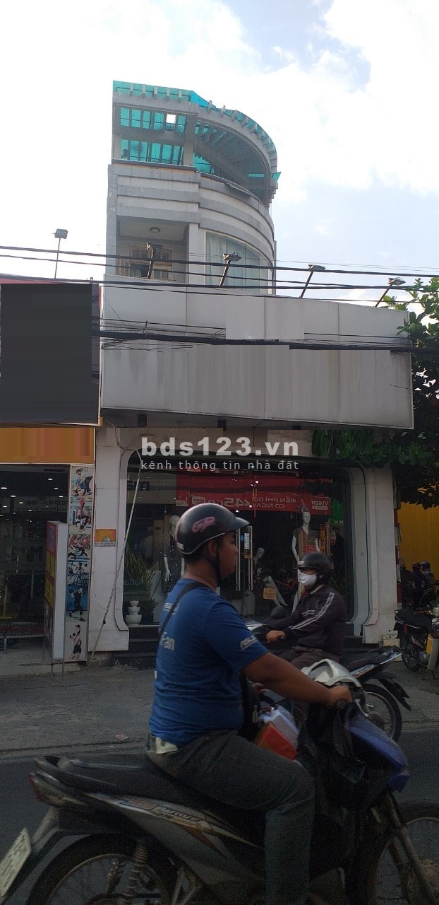 Nhà MT đ. Yên Thế, P.2, Q. Tân Bình. dt: 4 x 20 - Nhà 2L