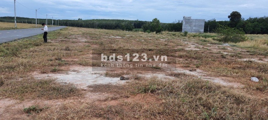 Bán nhanh lô đất chưa qua đầu tư đường vành đai 32 sát cổng 3 KCN Becamex chơn thành LH 077 556 8066