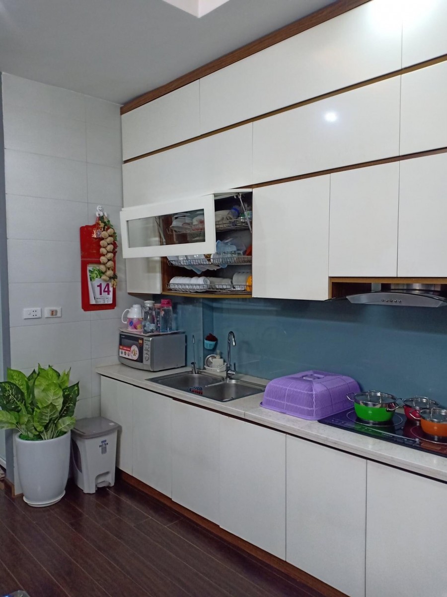 Bán Nhà Nguyễn Chí Thanh, Quận Đống Đa DT 30m2 * 6T Ô Tô Đỗ Hiếm Có Nhỉnh 3 Tỷ.