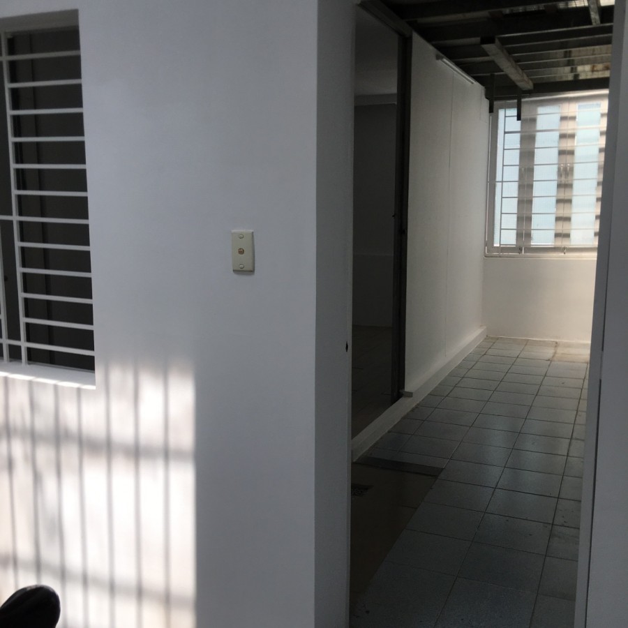 Bán MT Đường C18 P.12 Quận Tân Bình giá chỉ 19 tỷ trệt 4 lầu 4.5x 20