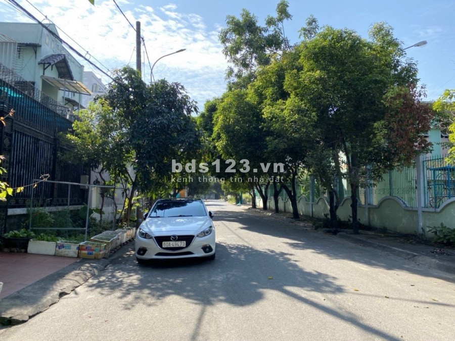 Bán dãy phòng trọ sát kho bạc đường 6 linh chiểu , giá 3.3 tỷ