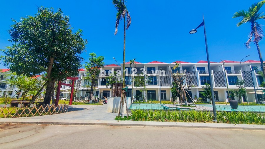 Hàng Đẹp Hướng Tây View Hồ Cá Coi Trung Tâm Khu B Royal Park