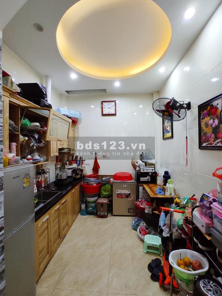 Cực Hiếm Chỉ 2,95 tỷ Bán Nhà Hoàng Mai, Phố Vĩnh Hưng, Phố Ô tô Tránh