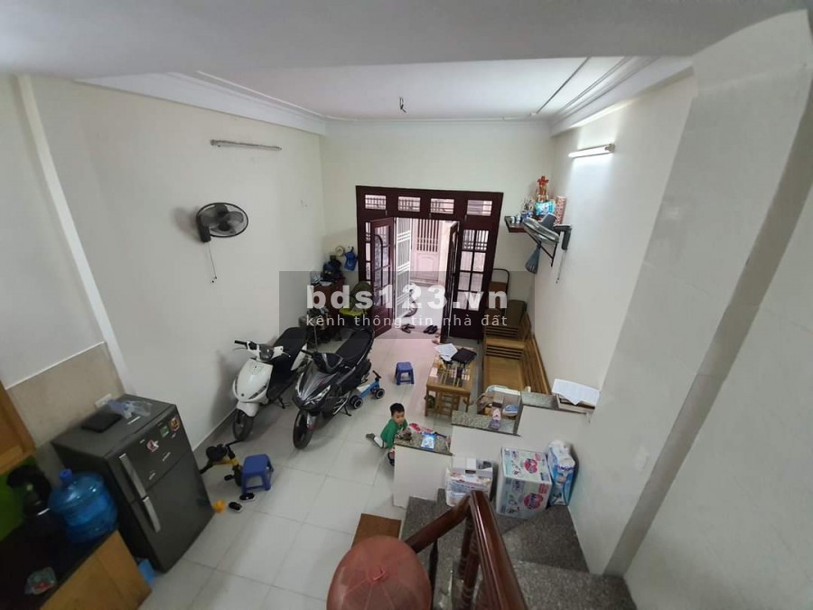 Siêu Hiếm - Nhỉnh 3 tỷ- 4 tầng Khu Thanh Xuân Ô tô Đỗ Cửa Ngõ Ô tô Tránh