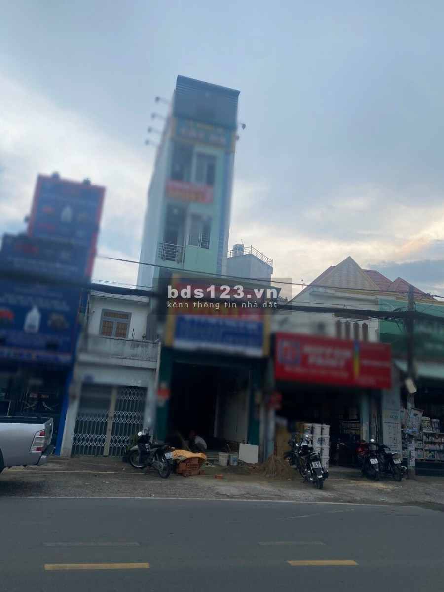 Mặt Bằng NC siêu đẹp 3.5x20 6PN mặt tiền Đỗ Xuân Hợp Q9. Giá 25tr/th