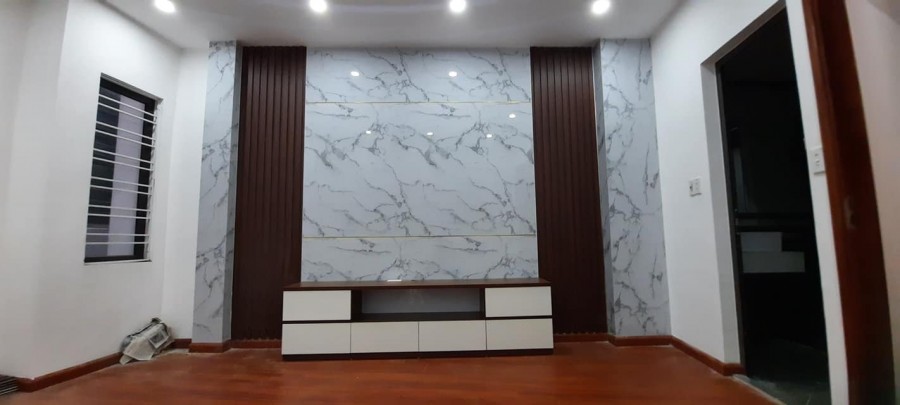 Nhà đẹp Nguyễn Trãi, diện tích 32m, mặt tiền 3.6m, xây 5 tầng chắc chắn, giá 2 tỷ 9 trăm