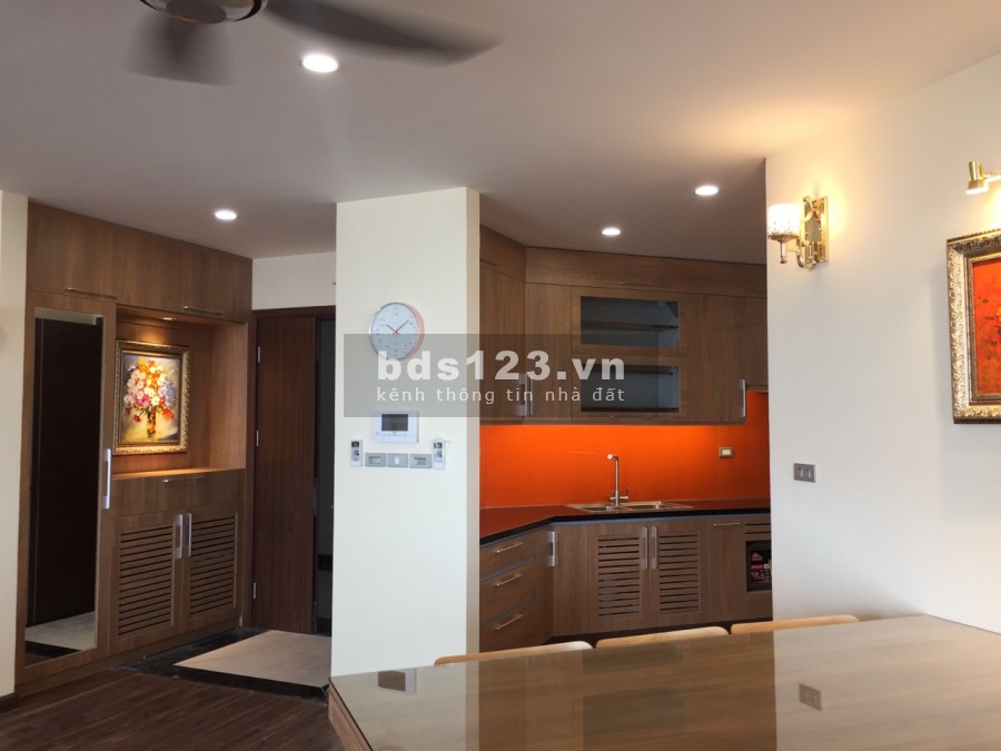 Cho thuê chung cư cao cấp N01-T8 ngoại giao đoàn full nội thất đẹp.L/H: 0963146006