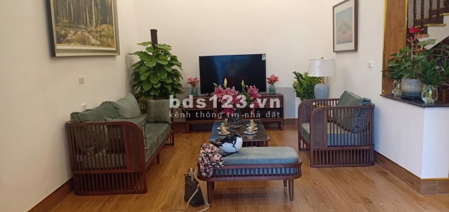 Nhà đẹp Kim Ngưu, công năng đầy đủ, lô góc 3 thoáng, dtsd…