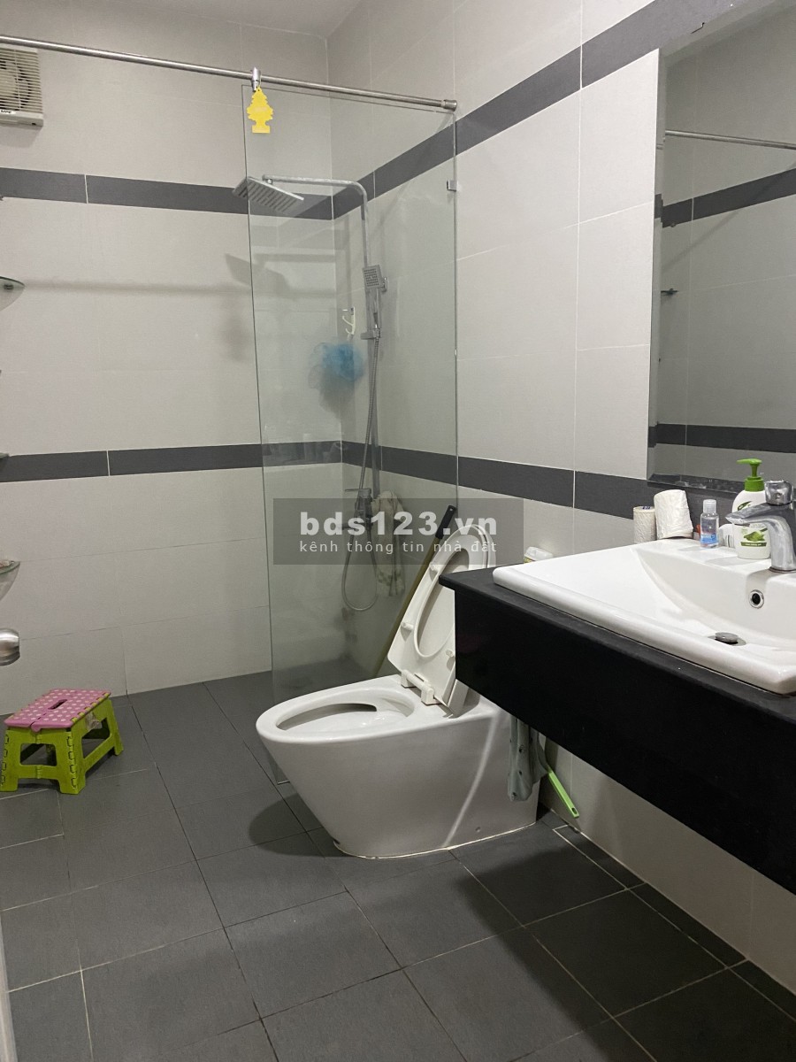 Nhà 7x15m 1T 3 lầu 5 Pn, 5Wc ngay Hàng Xanh giá 22Tr/th ở Làm Vp