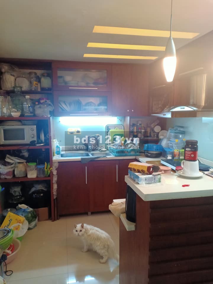 Chuyển công tác bán nhà Điện Biên Phú, Ba Đình, dt 36m2, 6 tầng, giá 12.5 tỷ, ngõ ô tô
