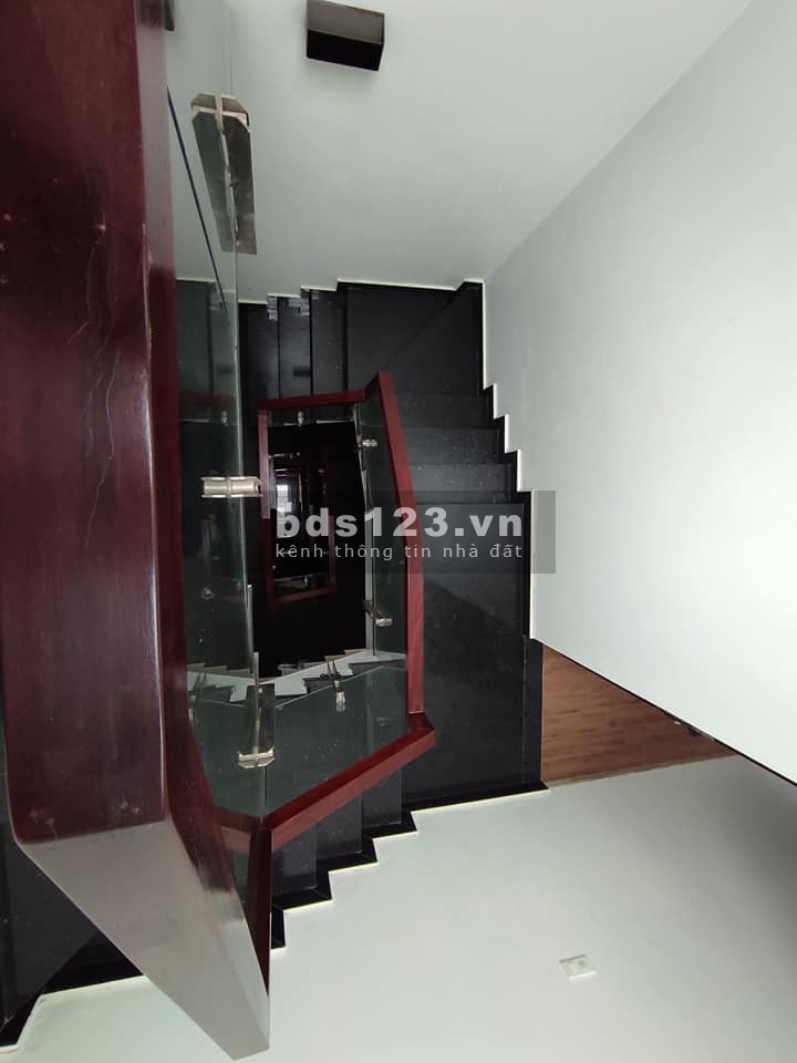Bán nhà Mặt Phố Bát Khối 75mx5 tầng, lô góc, long lanh, kinh doanh đỉnh - Giá: 7.8 tỷ