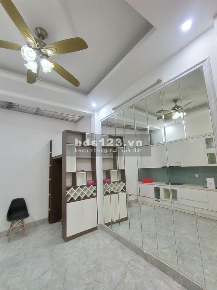 Bán nhà Tam Trinh,ô tô đỗ cửa,kinh doanh nhỏ giá 3 tỷ 75