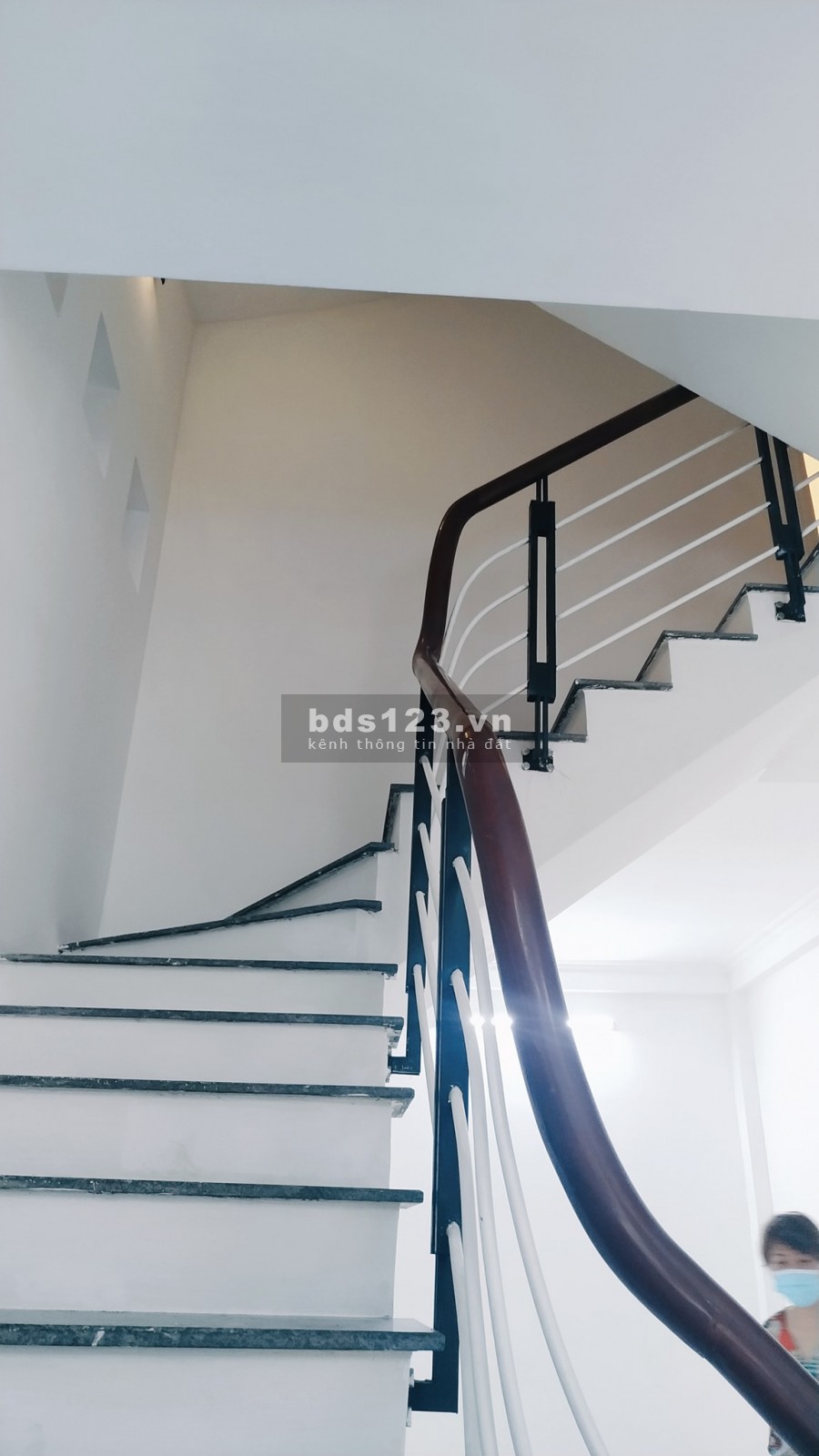 Bồ Đề rất cần bán nhà gấp giảm hẳn 1 tỷ còn 4.5 tỷ, ngay cạnh Hồ