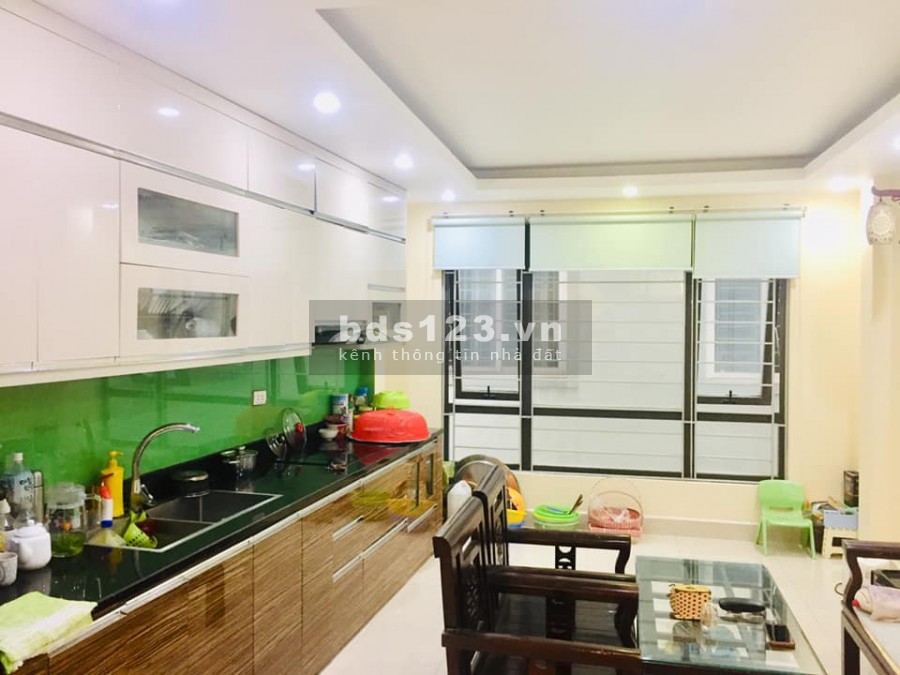 Bán nhà đẹp Cầu Giấy, Lạc Long Quân 6 tầng x 52m2 x 3.7m mặt tiền lô góc, nở hậu, ngõ nông xe 3 gác phi, yên tĩnh.
