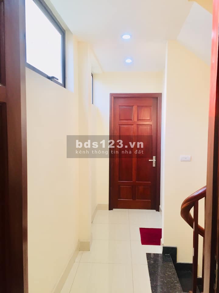 Bán nhà đẹp Cầu Giấy, Lạc Long Quân 6 tầng x 52m2 x 3.7m mặt tiền lô góc, nở hậu, ngõ nông xe 3 gác phi, yên tĩnh.